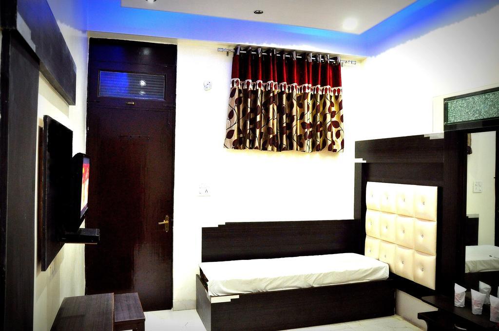 Hotel Peace Point Neu-Delhi Zimmer foto